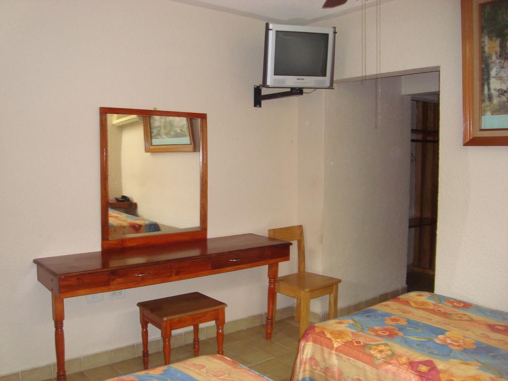 Hotel Lacantum By Rotamundos Tapachula Room photo